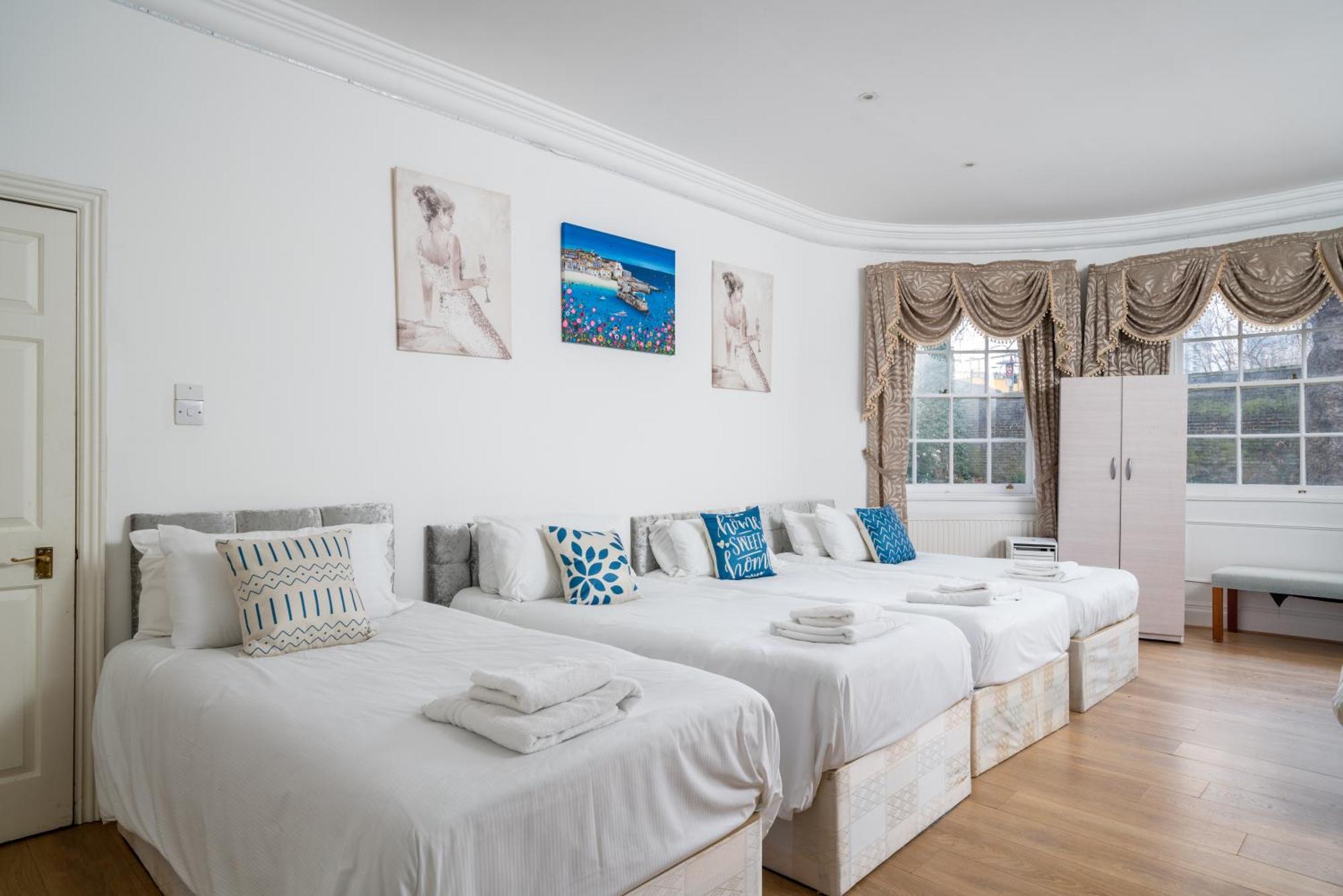 Space And Comfort, 5 Mins Walk To Tube Station, Shops Easy Access To Excel, O2 Arena And Airport, Free Parking * London