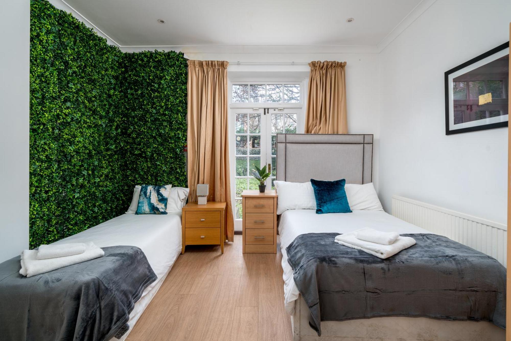 Apartamento Space And Comfort, 5 Mins Walk To Tube Station, Shops Easy Access To Excel, O2 Arena And Airport, Free Parking