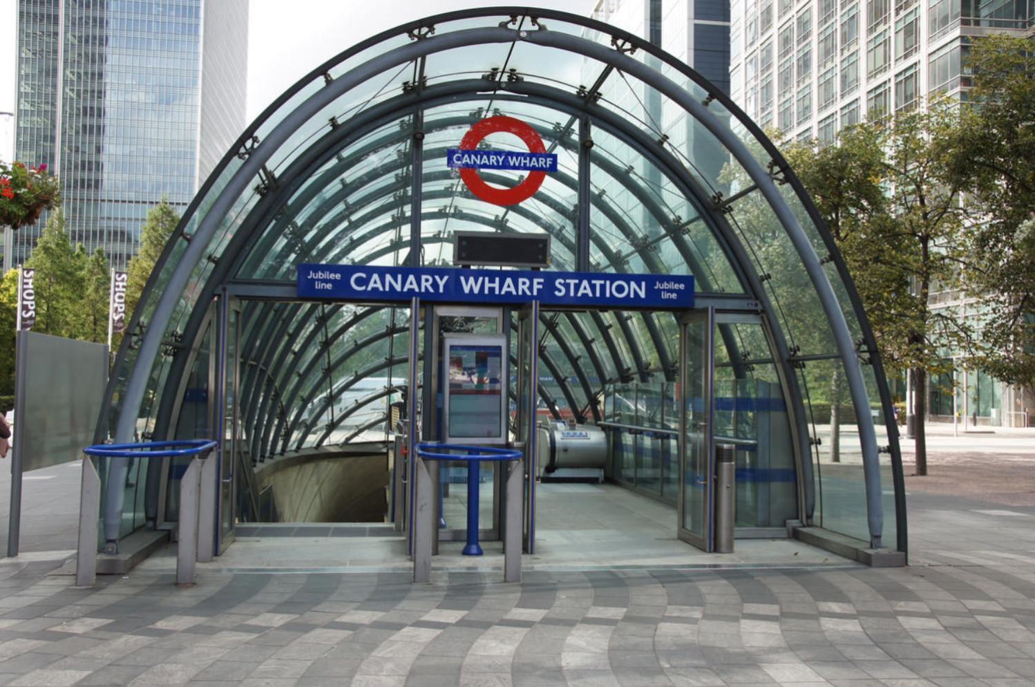 Space And Comfort, 5 Mins Walk To Tube Station, Shops Easy Access To Excel, O2 Arena And Airport, Free Parking